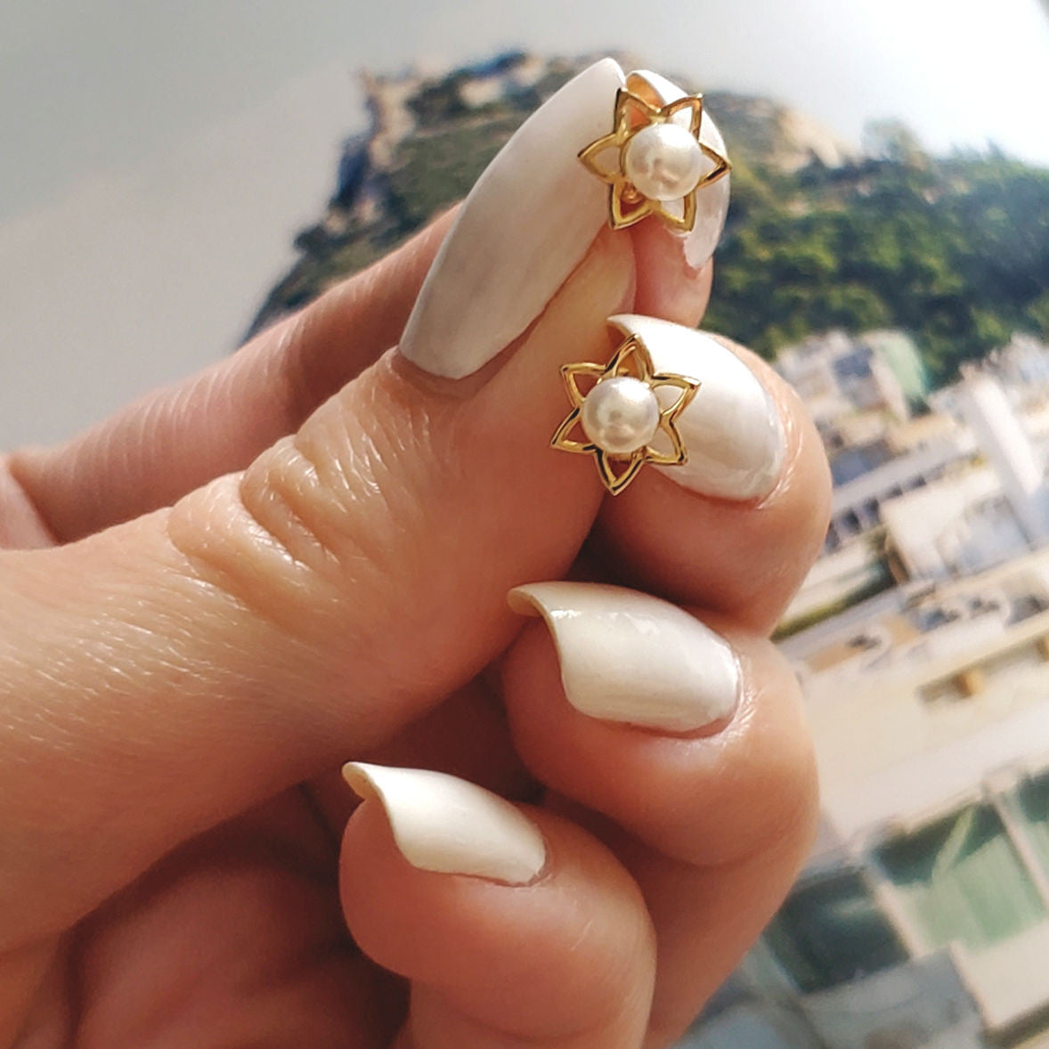 Villa Flower Stud Earrings