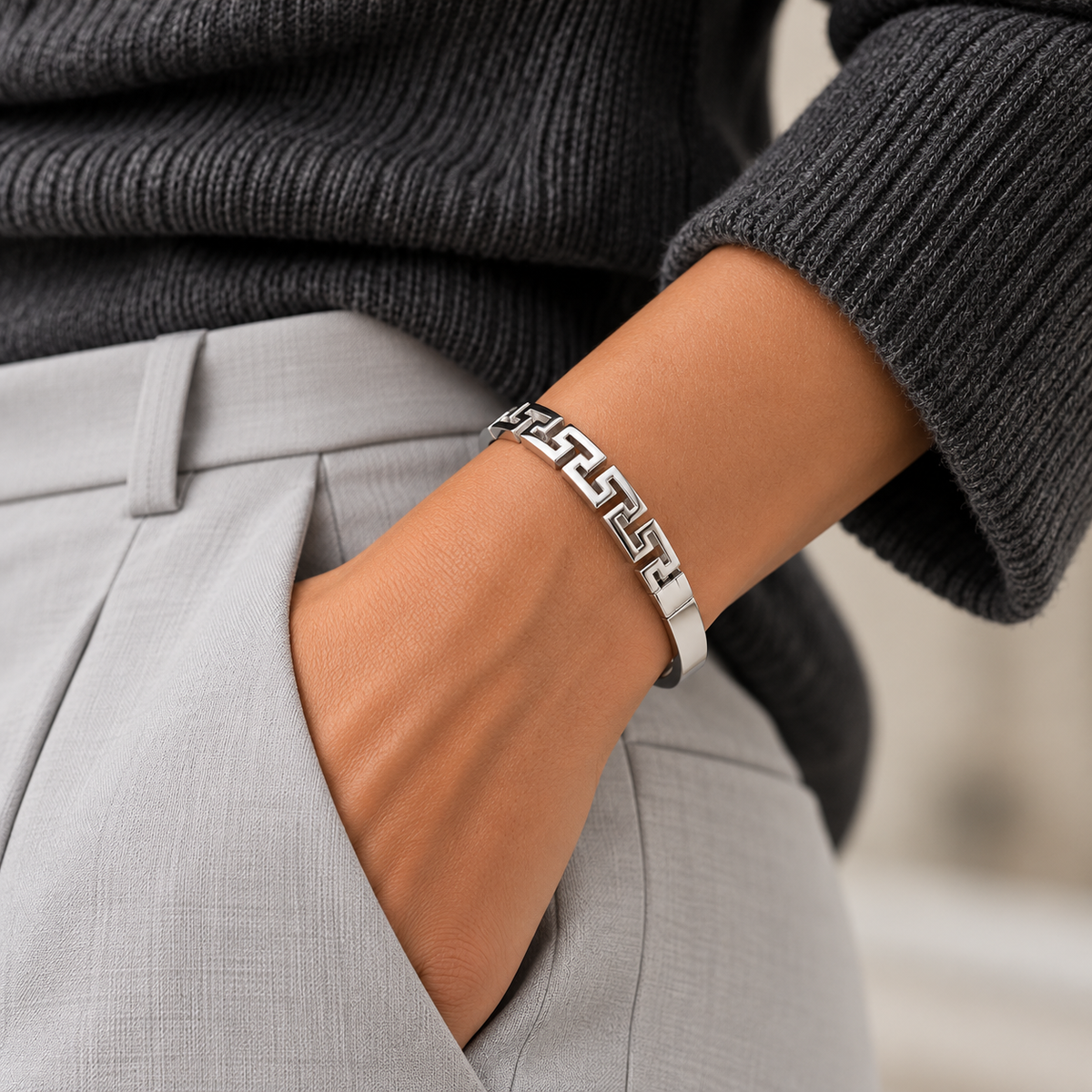 Meander the Influence Bangle™